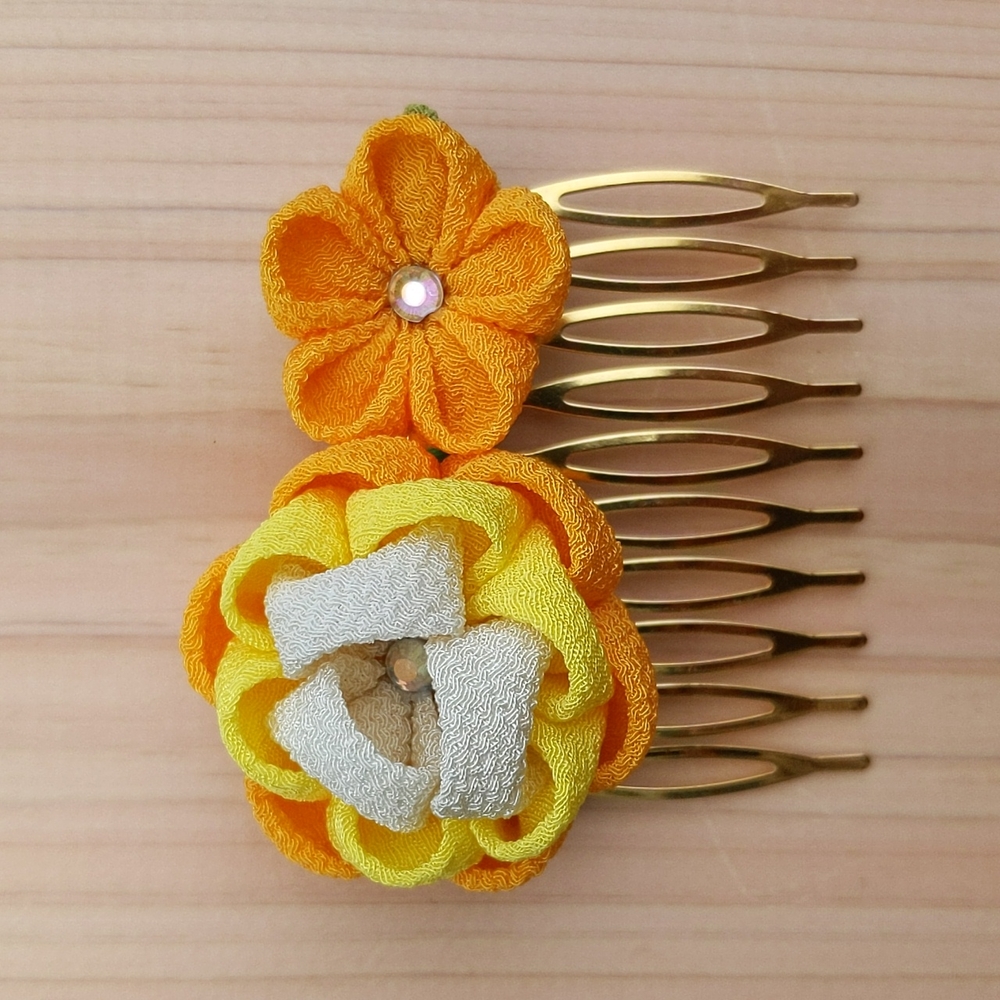 Tsumami Flower Hair Metal Hair Combs Orange